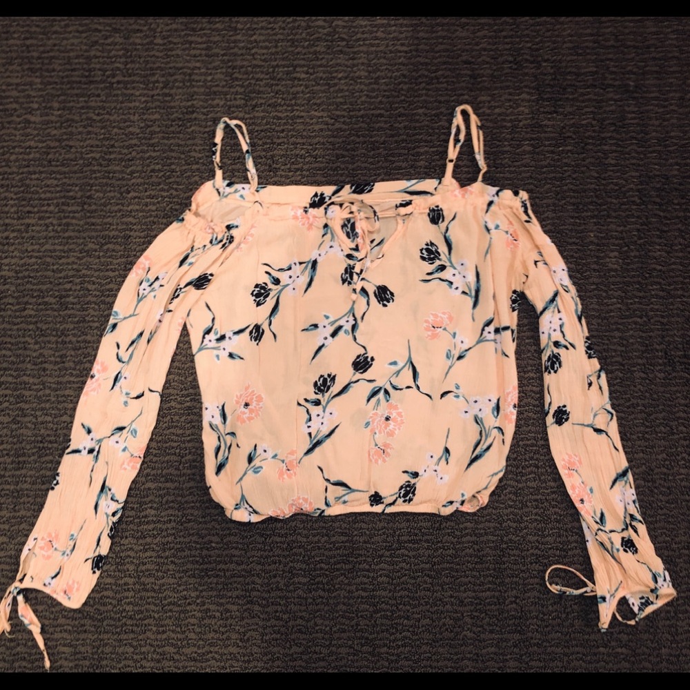 Kendall&Kylie Top - Picture 3 of 4